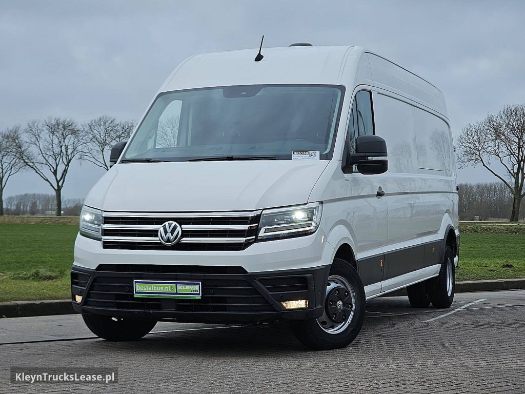 Volkswagen CRAFTER 50 2.0 TDI 177 L4H3 z 2018 roku, blaszak z zagranicy — przód pojazdu