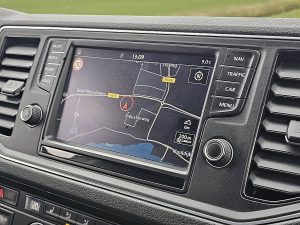 Wyposażenie specjalne wnętrza, ujęcie 2 — Volkswagen CRAFTER 50 2.0 TDI 177 L4H3 z 2018 roku