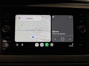 Ekran z Apple CarPlay — Volkswagen TRANSPORTER 2.0 TDI ac automaat EURO6 z 2022 roku