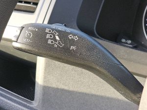 Wyposażenie specjalne wnętrza — Volkswagen TRANSPORTER 2.0 TDI L1H1 Navi Euro6 AC! z 2018 roku
