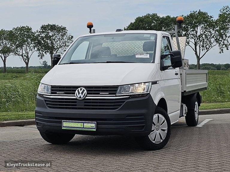 Volkswagen TRANSPORTER 2.0 TDI L2 Open-Laadbak T6.1 z 2021 roku, skrzyniowy z zagranicy — przód pojazdu