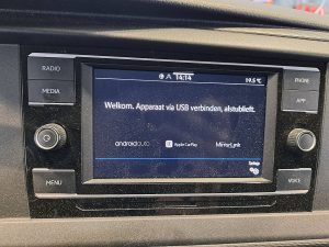 Ekran z Apple CarPlay — Volkswagen TRANSPORTER 2.0 TDI L2H1 LED 150Pk Euro6 z 2022 roku