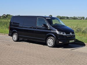Strona pasażera z przodu — Volkswagen TRANSPORTER 2.0 TDI L2H1 LED 150Pk Euro6 z 2022 roku