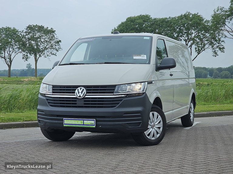 Volkswagen TRANSPORTER 2.0 TDI T6.1 150Pk L2H1 Autm z 2024 roku, blaszak z zagranicy — przód pojazdu