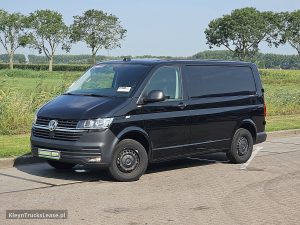 Strona kierowcy z przodu — Volkswagen TRANSPORTER 2.0 TDI T6.1 150Pk Navi NAP! z 2021 roku