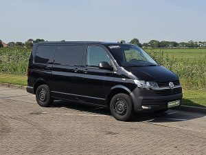 Strona pasażera z przodu — Volkswagen TRANSPORTER 2.0 TDI T6.1 150Pk Navi NAP! z 2021 roku