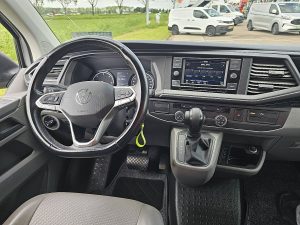 Deska rozdzielcza i stanowisko kierowcy — Volkswagen TRANSPORTER 2.0 TDI T6.1 2xZijdeur L2 ! z 2023 roku