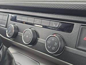 Wyposażenie specjalne wnętrza — Volkswagen TRANSPORTER 2.0 TDI T6.1 2xZijdeur L2 ! z 2023 roku