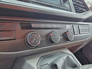 Wyposażenie specjalne wnętrza — Volkswagen TRANSPORTER 2.0 TDI T6.1 L2H1 Automaat! z 2024 roku