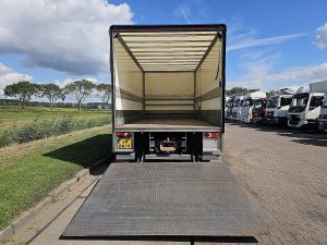Przestrzeń ładunkowa — Volvo FE 280.18 2T LIFT BOX 5.52 M z 2019 roku