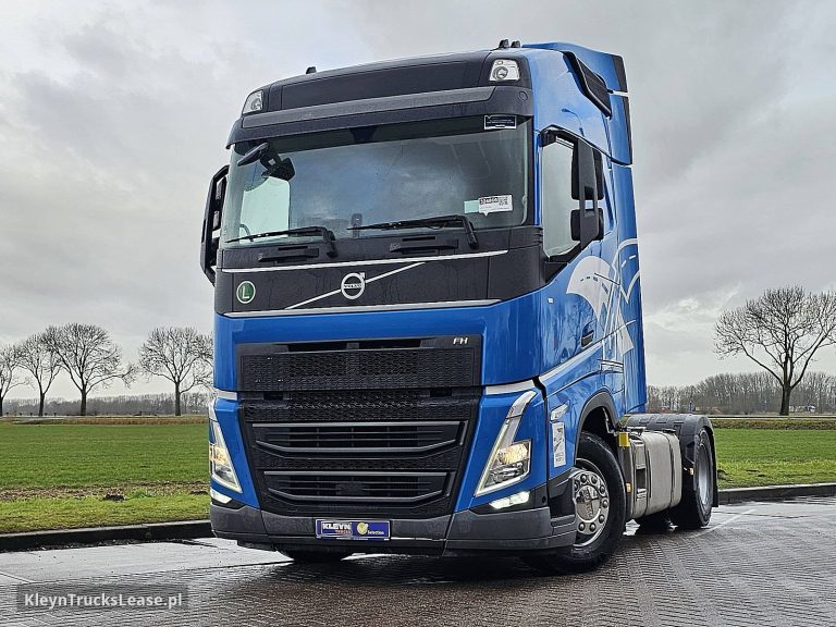 Volvo FH 460 z 2022 roku, ciągnik siodłowy z zagranicy — przód pojazdu