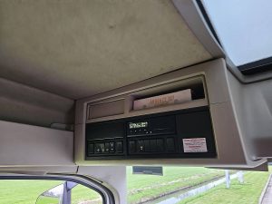 Wyposażenie specjalne wnętrza, ujęcie 3 — Volvo FH 500 6X2 STEERED PTO+HYDR z 2020 roku