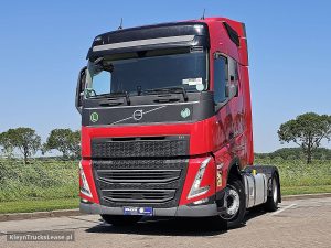 Przód pojazdu — Volvo FH 500 Globetrotter z 2023 roku