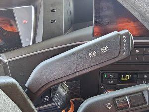 Wyposażenie specjalne wnętrza, ujęcie 4 — Volvo FH 500 Globetrotter z 2023 roku