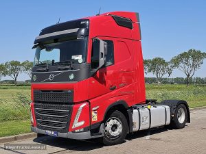 Strona kierowcy z przodu — Volvo FH 500 Globetrotter z 2023 roku