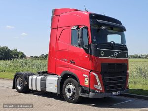 Strona pasażera z przodu — Volvo FH 500 Globetrotter z 2023 roku