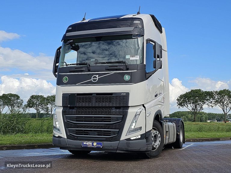 Volvo FH 500 XL z 2022 roku, ciągnik siodłowy z zagranicy — przód pojazdu