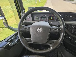 Wyposażenie specjalne wnętrza, ujęcie 5 — Volvo FH 750 6X4 LIFTAXLE RETARD. z 2018 roku
