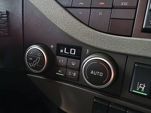 Wyposażenie specjalne wnętrza, ujęcie 2 — Volvo FH 750 6X4 LIFTAXLE RETARD. z 2018 roku