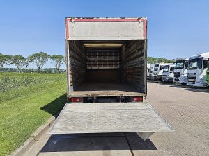 Przestrzeń ładunkowa — Volvo FL 240.12 AIRCO 6 CYL. MANUAL z 2008 roku