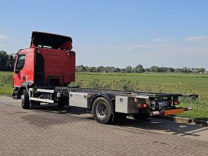 Strona kierowcy z tyłu — Volvo FL 250.16 z 2020 roku