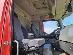Wnętrze kabiny — Volvo FL 250.16 z 2020 roku