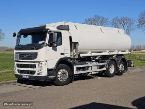 Strona kierowcy z przodu — Volvo FM 13.500 19.000L z 2011 roku