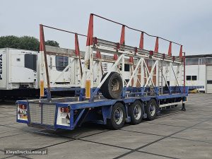 Strona pasażera z tyłu — Wot O.S.E.K.3.18.27 z 2001 roku