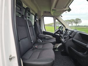 Wnętrze kabiny — Citroën JUMPER 2.0 Bakwagen Laadklep AC z 2019 roku