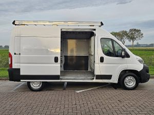 Drzwi boczne przestrzeni ładunkowej — Citroën JUMPER 2.2 BHDI 120 L2H2 z 2022 roku