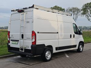 Strona pasażera z tyłu — Citroën JUMPER 2.2 BHDI 120 L2H2 z 2022 roku