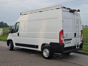 Strona kierowcy z tyłu — Citroën JUMPER 2.2 BHDI 120 L2H2 z 2022 roku