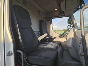 Wnętrze kabiny — DAF LF 230 11.9T AIRCO 6 CYL. z 2019 roku