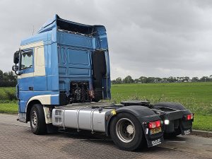 Strona kierowcy z tyłu — DAF XF 430 z 2018 roku