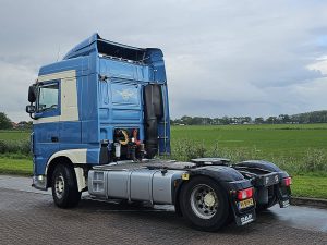 Strona kierowcy z tyłu — DAF XF 430 z 2018 roku
