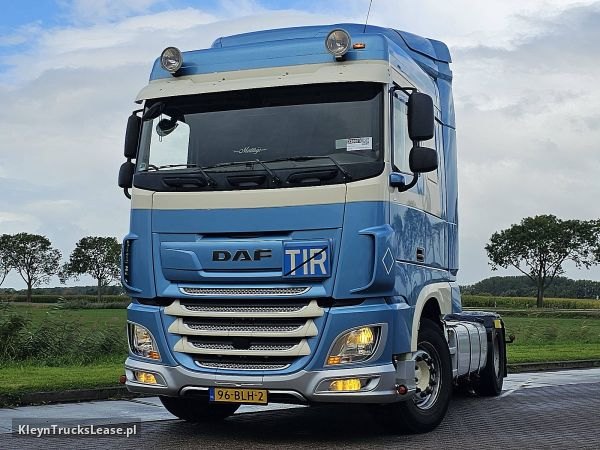 DAF XF 430 z 2018 roku, ciągnik siodłowy z zagranicy — przód pojazdu
