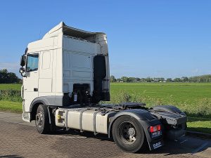 Strona kierowcy z tyłu — DAF XF 450 z 2019 roku