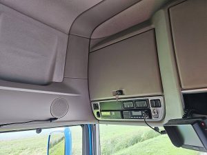 Wyposażenie specjalne wnętrza, ujęcie 2 — DAF XF 480 FAR z 2017 roku