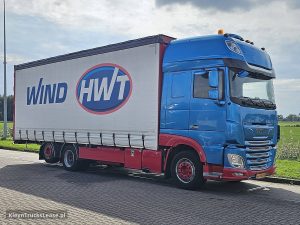 Strona pasażera z przodu — DAF XF 480 FAR z 2017 roku
