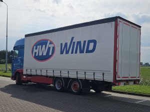 Strona kierowcy z tyłu — DAF XF 480 FAR z 2017 roku