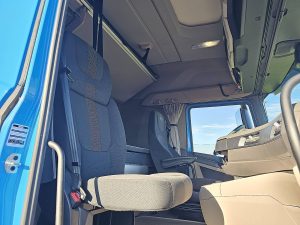 Wnętrze kabiny — DAF XG 480 ZF-Intarder z 2023 roku