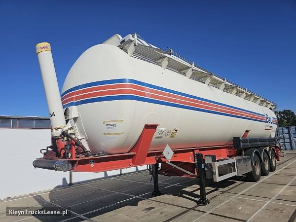 Feldbinder KIP 60.3 GGVS/ADR z 2009 roku, silos z zagranicy — przód pojazdu