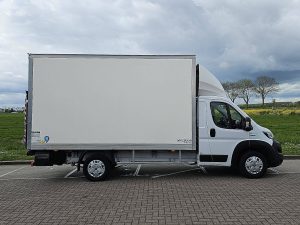 Drzwi boczne przestrzeni ładunkowej — Fiat DUCATO 2.2 Bakwagen Laadklep! z 2021 roku