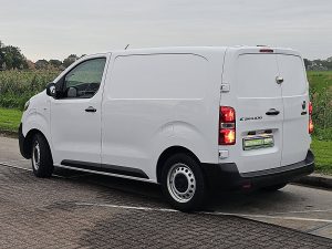 Strona kierowcy z tyłu — Fiat E-SCUDO SOH 94.5% 136pk!! z 2022 roku