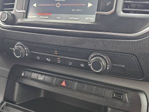 Wyposażenie specjalne wnętrza — Fiat E-SCUDO SOH 94.5% 136pk!! z 2022 roku
