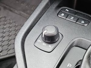 Wyposażenie specjalne wnętrza, ujęcie 2 — Ford RANGER 2.0 AUT. 213 WILDTRACK z 2023 roku