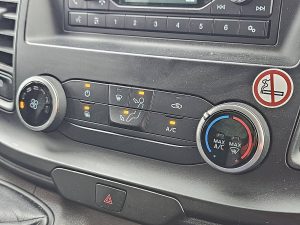 Wyposażenie specjalne wnętrza, ujęcie 2 — Ford TRANSIT 2.0 Bakwagen Laadklep! z 2022 roku