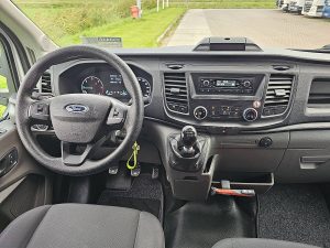 Deska rozdzielcza i stanowisko kierowcy — Ford TRANSIT 2.0 Bakwagen Laadklep! z 2022 roku