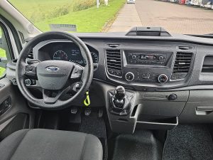 Deska rozdzielcza i stanowisko kierowcy — Ford TRANSIT 2.0 Bakwagen Laadklep! z 2022 roku