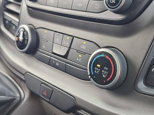 Wyposażenie specjalne wnętrza, ujęcie 2 — Ford TRANSIT 2.0 Bakwagen Laadklep! z 2023 roku